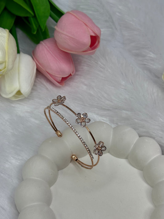Adjustable Floral Bracelet | Anti-Tarnish