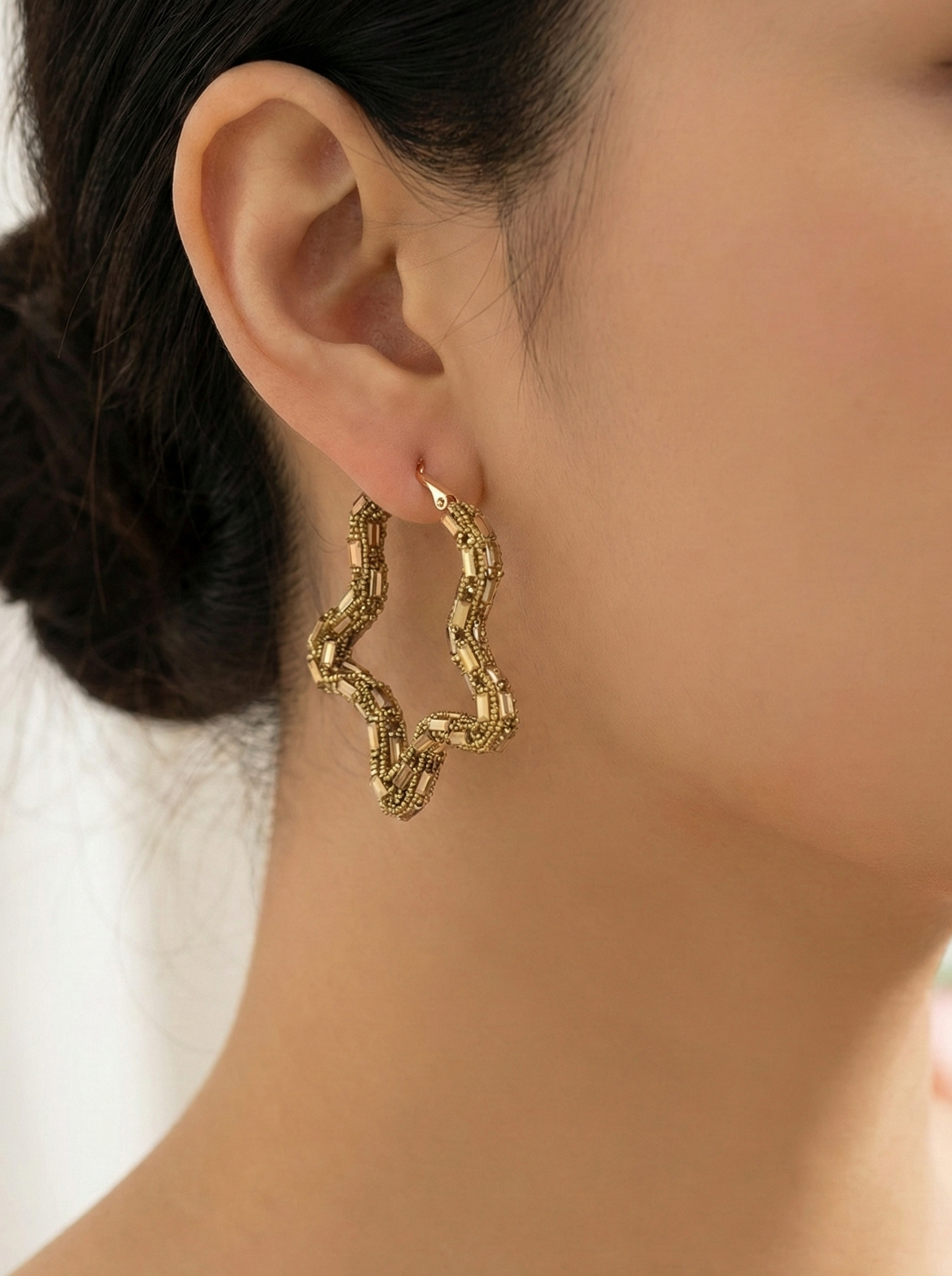 Star-Shaped Baguette Diamond Hoop Earring