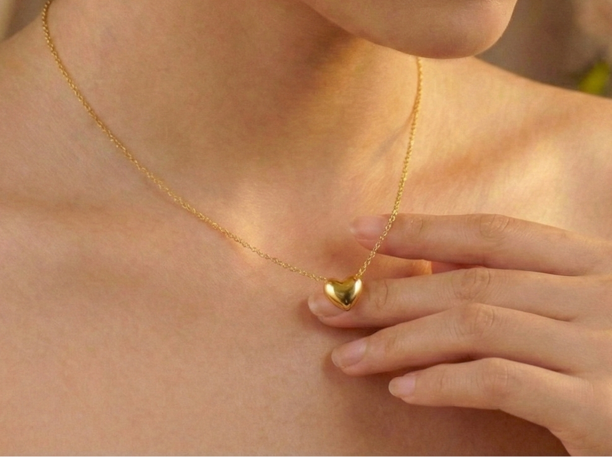 Gold-tone necklace double heart-shaped | Magnetic Pendant