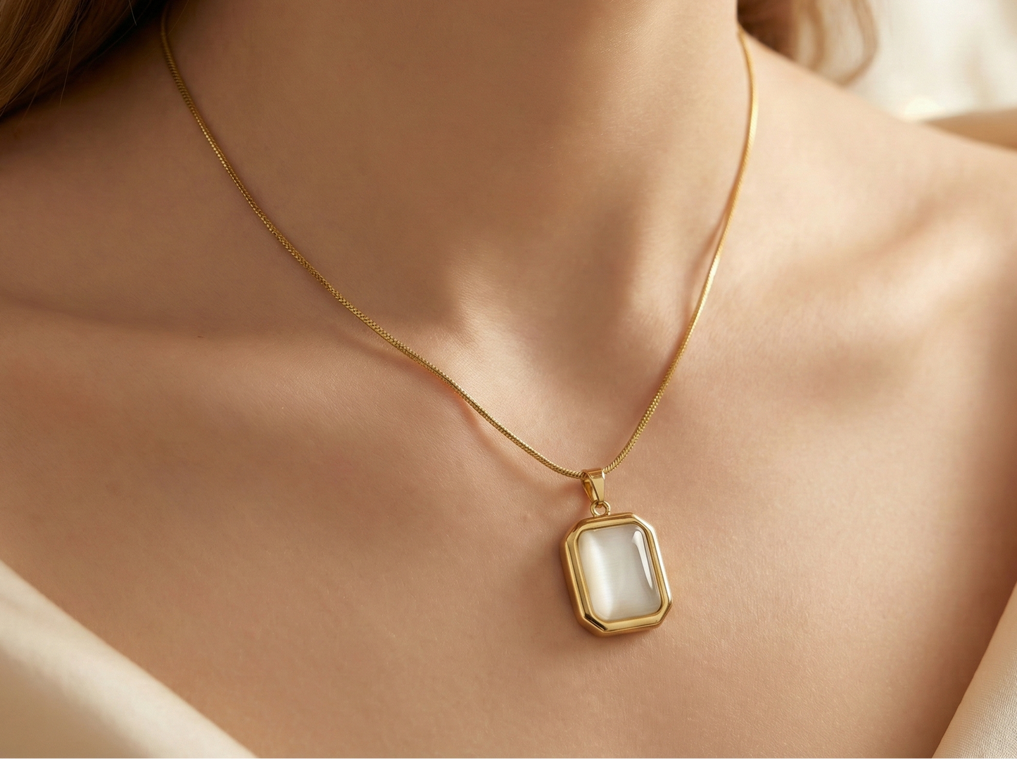 Aura Pendant Necklace