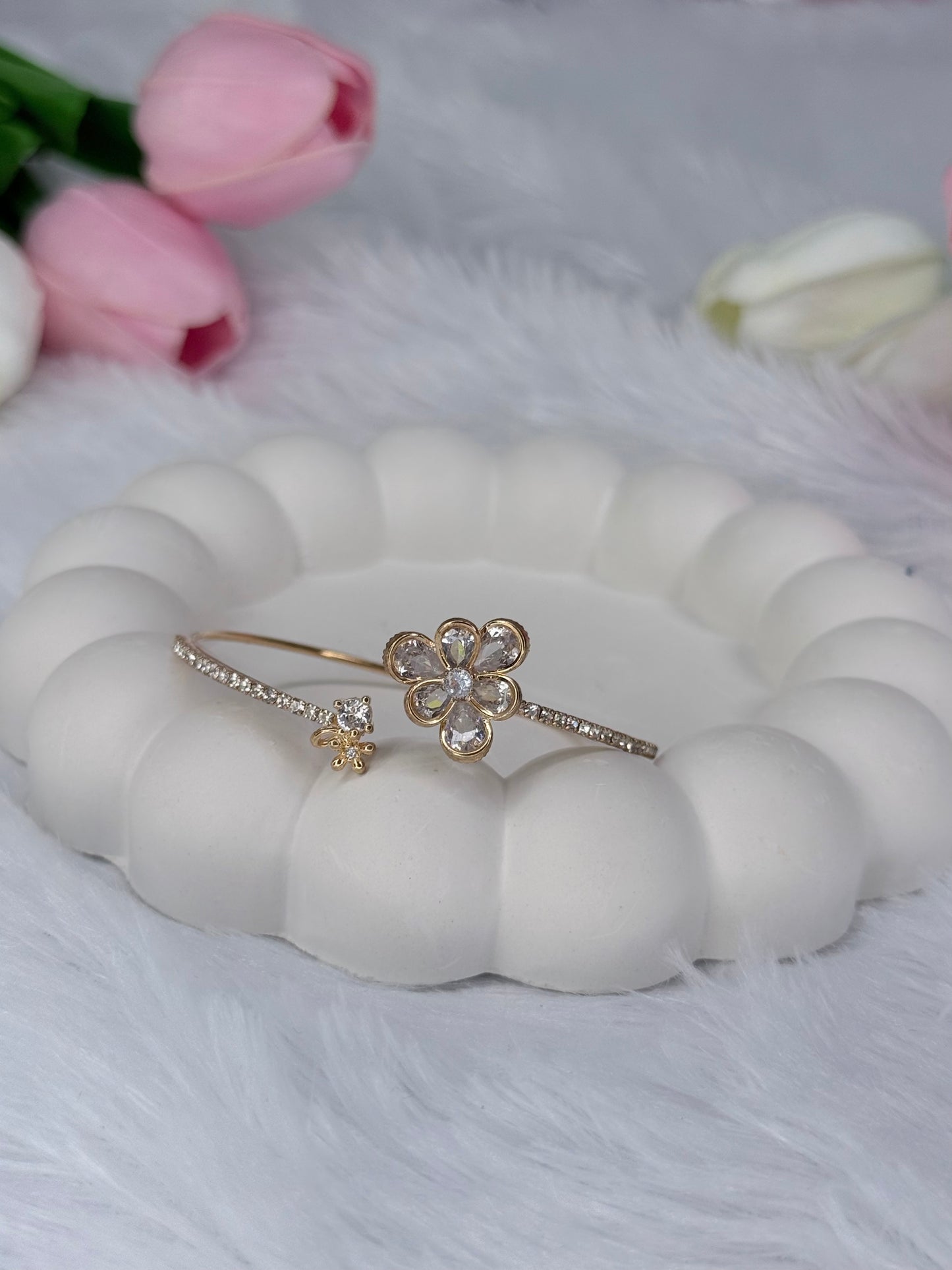 floral  Gem Adjustable Bracelet | Anti-Tarnish