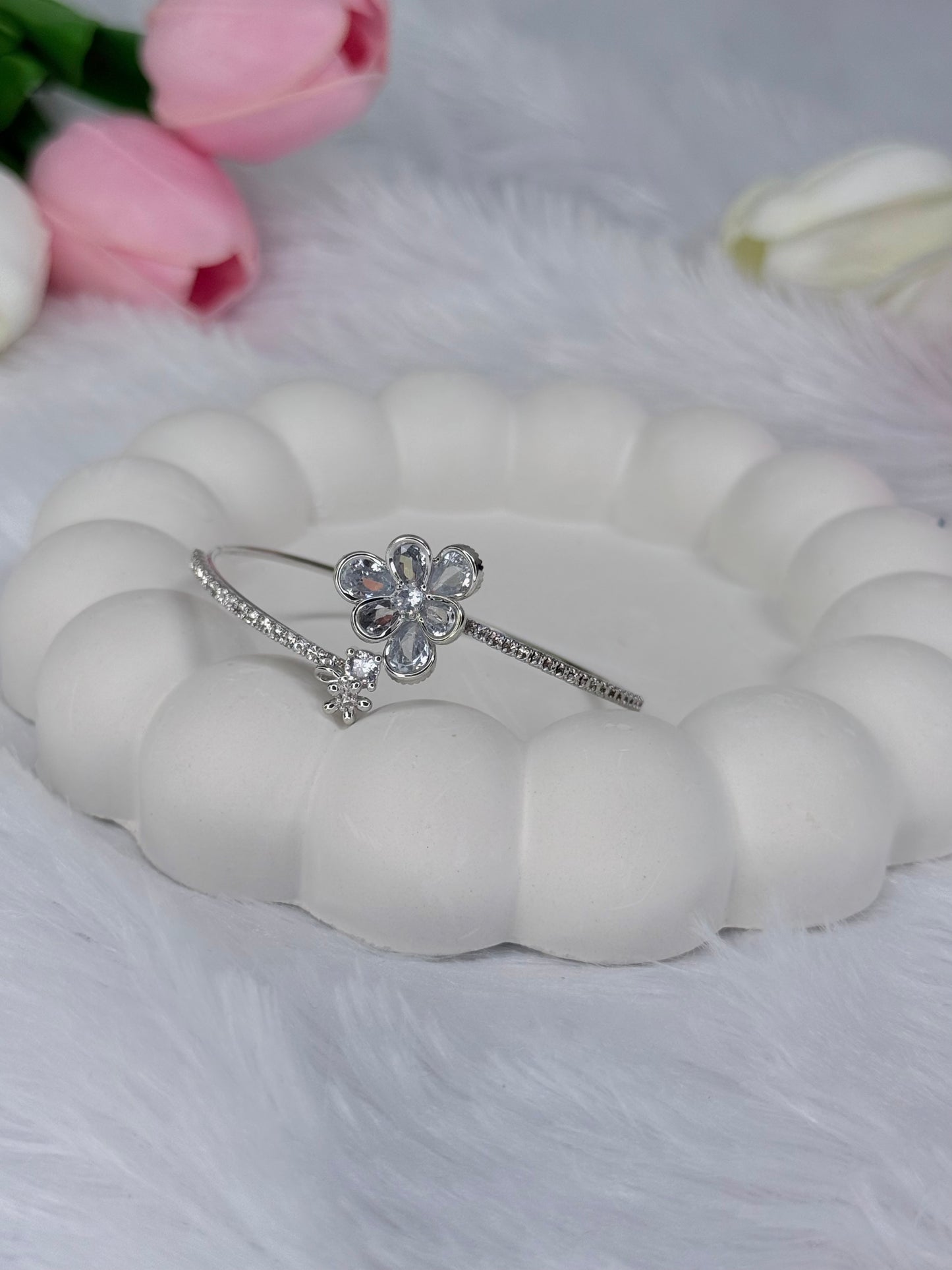 floral  Gem Adjustable Bracelet | Anti-Tarnish