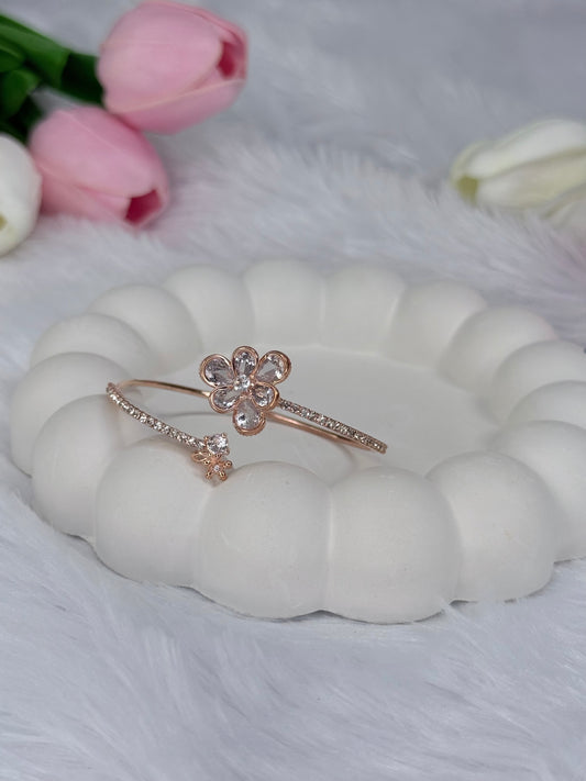 floral  Gem Adjustable Bracelet | Anti-Tarnish