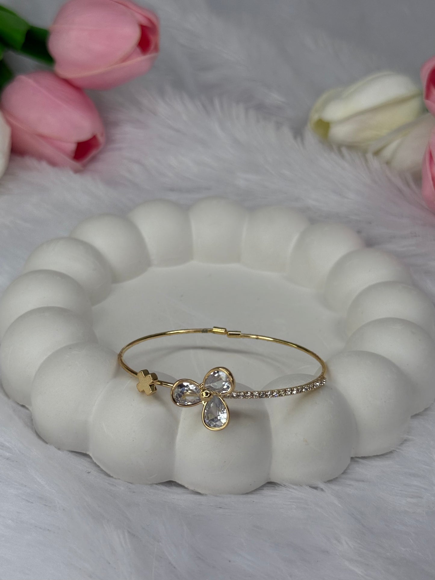 Tuberose Flower Bracelet with Gem stoned  | Adjustable Bracelet