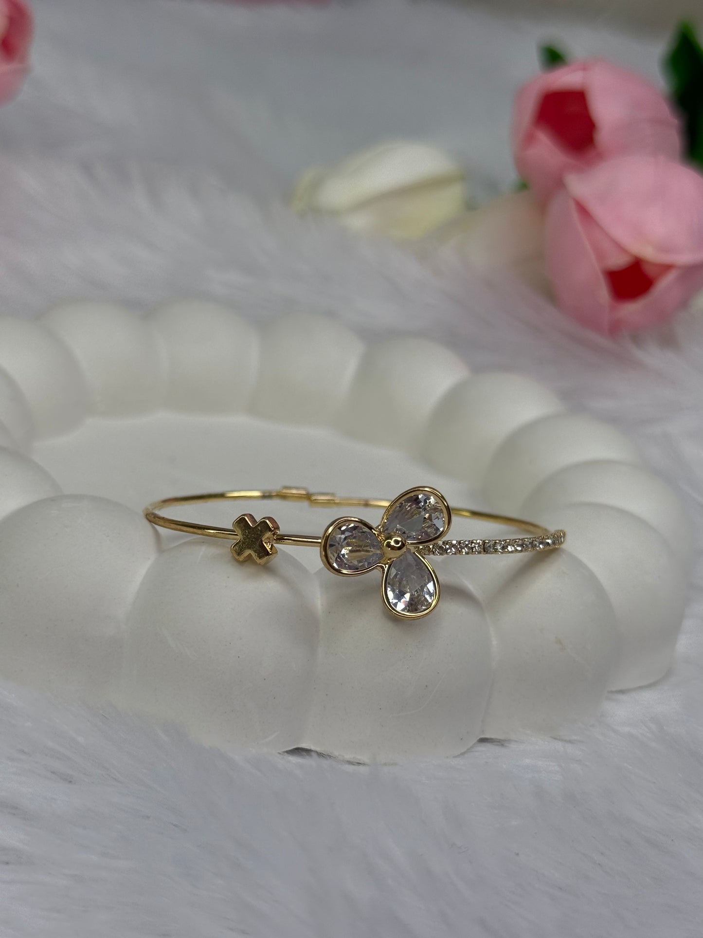 Tuberose Flower Bracelet with Gem stoned  | Adjustable Bracelet