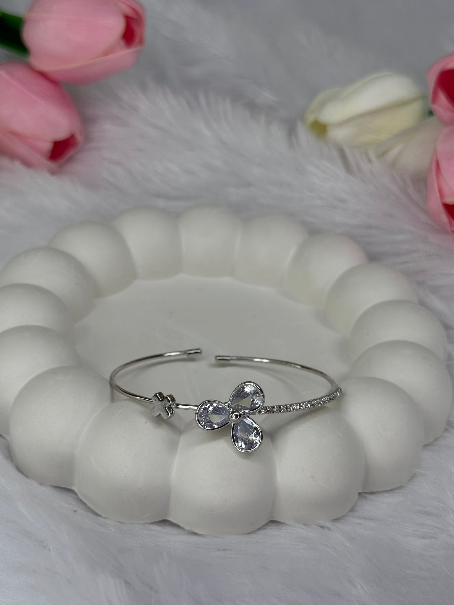 Tuberose Flower Bracelet with Gem stoned  | Adjustable Bracelet