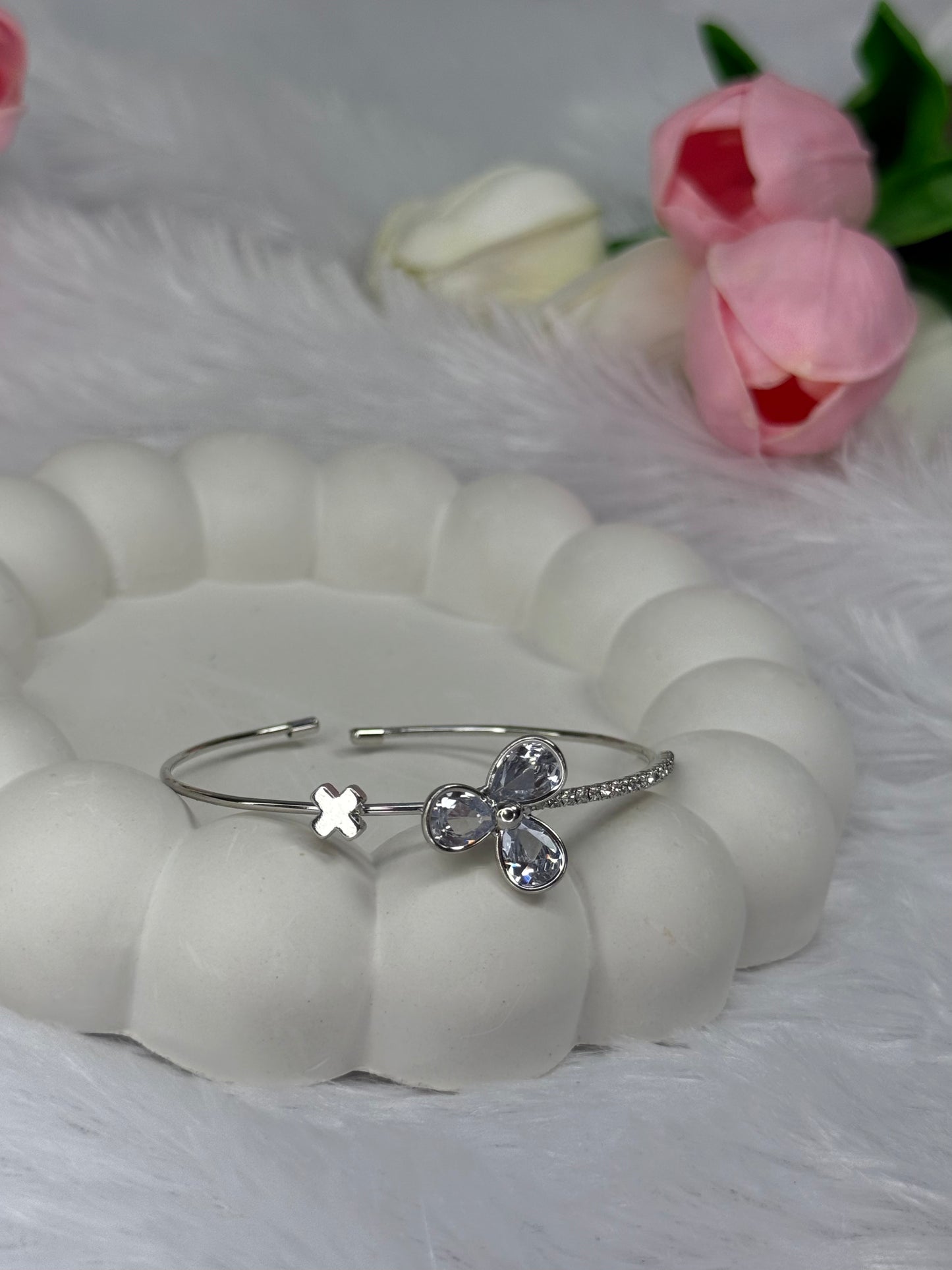 Tuberose Flower Bracelet with Gem stoned  | Adjustable Bracelet