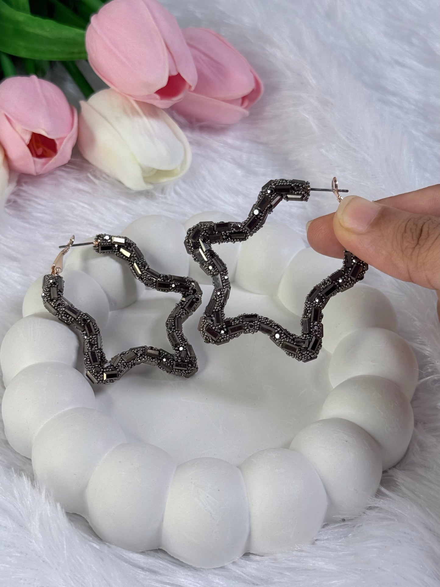 Star-Shaped Baguette Diamond Hoop Earring