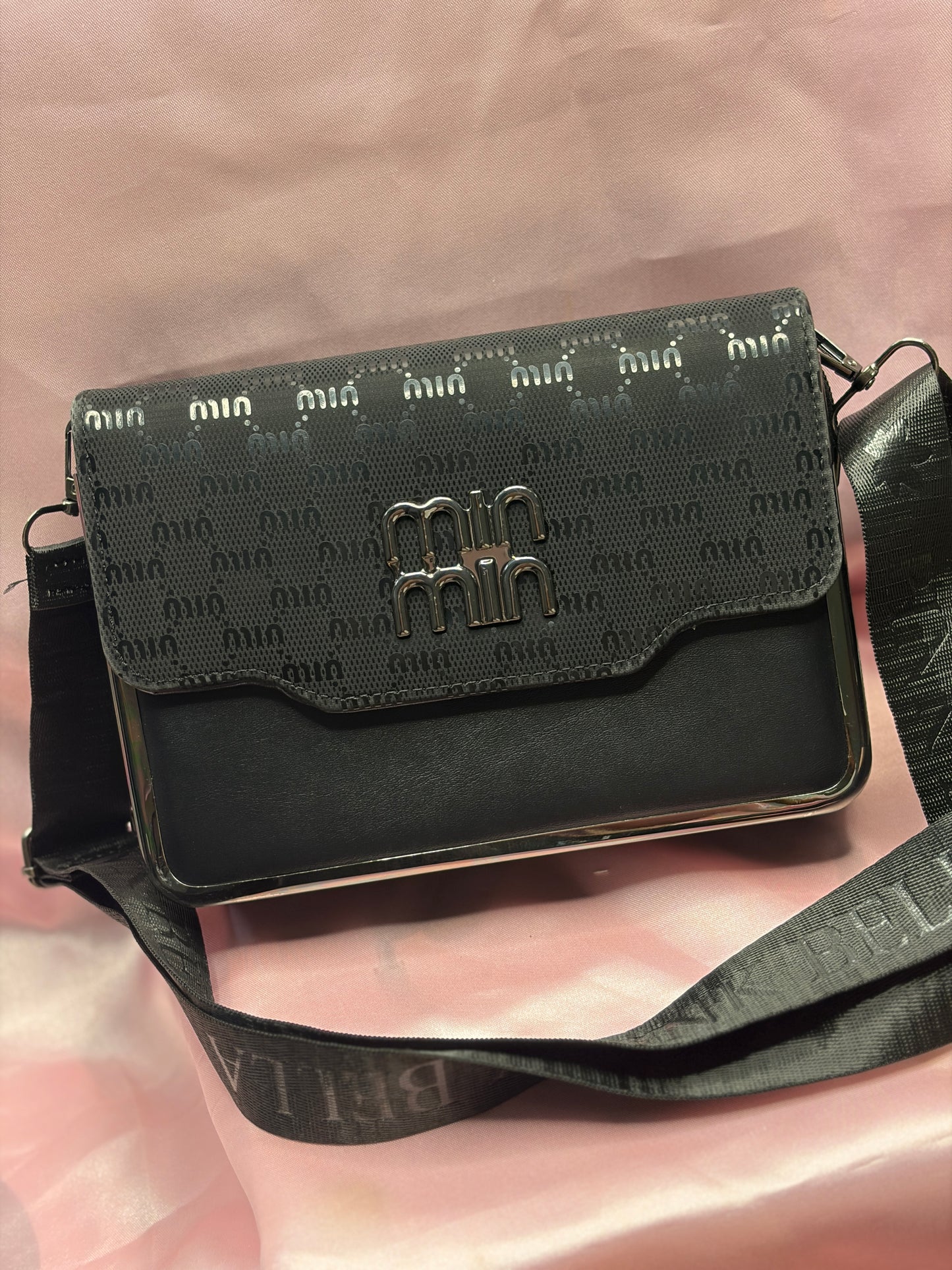 MIN MIN | Premium Sling bag